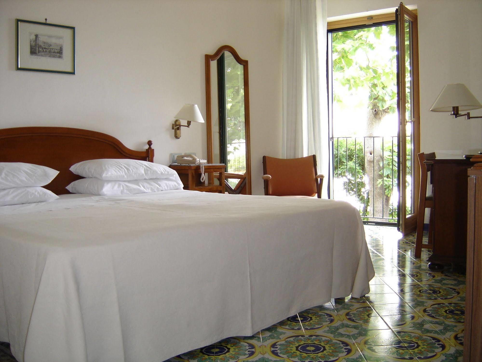 Hotel Rufolo Ravello Rum bild